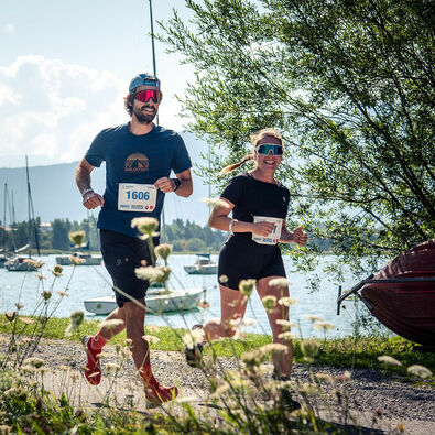 The participants of the Achensee Run are rewarded with breathtaking panoramic views of the lake.