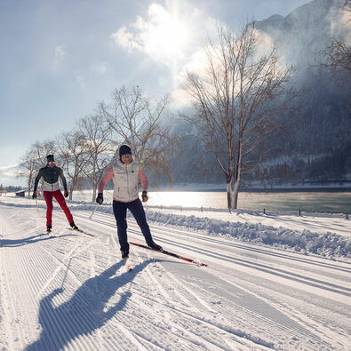 Cross-country skiing in Maurach am Achensee Cross-country ski over 220 kilometres of expertly groomed trails at Lake Achensee, Tirol's largest lake.