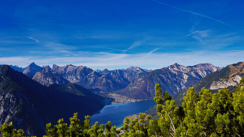 wandern-ebner-joch-achensee-ausblick-karwendel.jpg