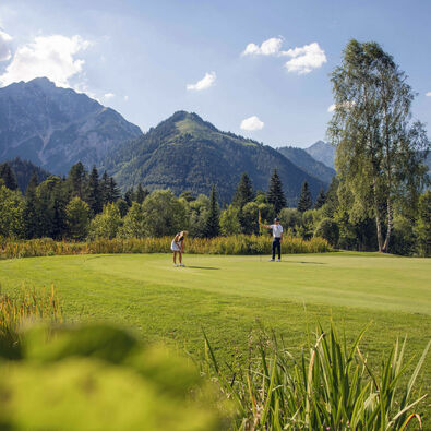 Golfing in Pertisau am Achensee Spectacular scenery and perfect greens provide the backdrop for golfing on the Golf- und Landclub Achensee in Pertisau.
