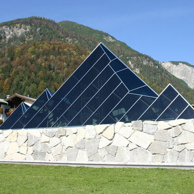 Tiroler Steinöl Vitalberg in Pertisau am Achensee The visitor centre Tiroler Steinöl Vitalberg in Pertisau am Achensee is a popular excursion for all ages.