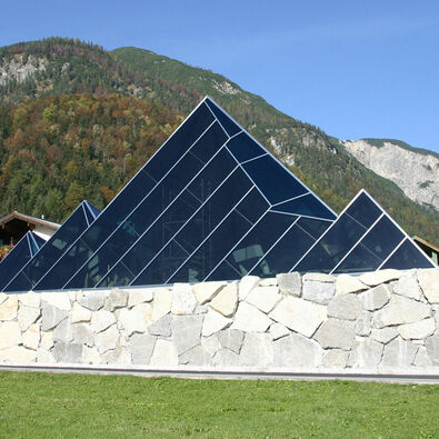 Tiroler Steinöl Vitalberg in Pertisau am Achensee Der Tiroler Steinöl Vitalberg in Pertisau am Achensee ist ein Ausflugsziel für Groß und Klein.