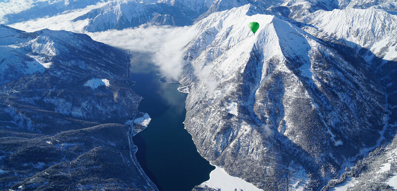 Ballonfahren im Winter Mit dem Heißluftballon über die Winterlandschaft am Achensee schweben und die Region somit aus der Vogelperspektive erleben.