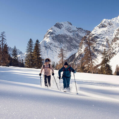 Snowshoeing in the Falzthurntal in the Nature Park Karwendel Explore the wintry scenery of the Falzturnthal in the Nature Park Karwendel on snowshoes.
