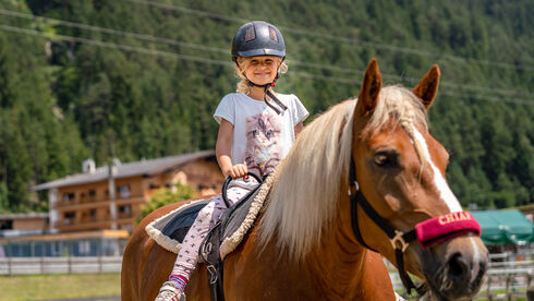 familienurlaub-maurach-reiten-achensee.jpg