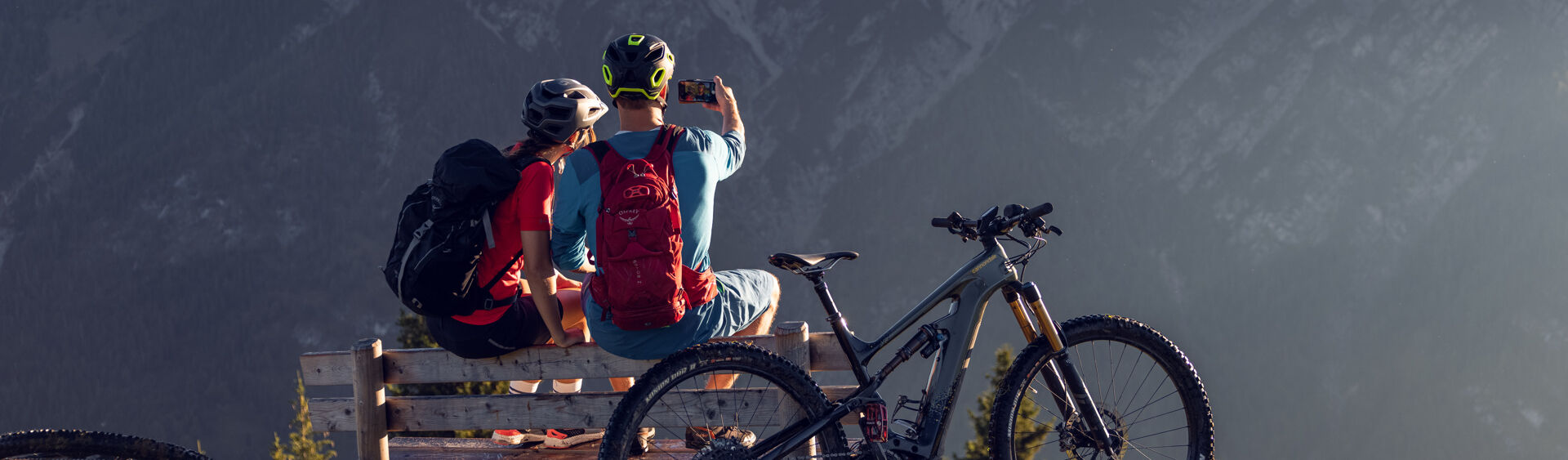 Mit dem E-Bike auf den Feilkopf Mountainbiker und E-Mountainbiker treten gemeinsam in die Pedale bis zum Tagesziel dem Feilkopf in Pertisau am Achensee.