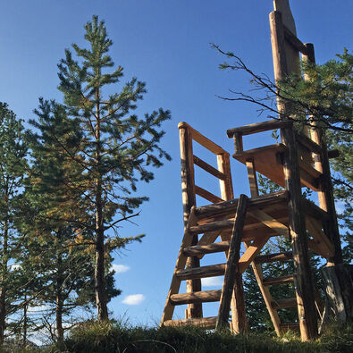 The Emperor's Throne is a viewpoint that affords gorgeous views of the surrounding mountains. 