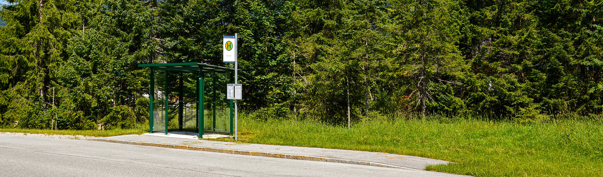 Bus stop in Steinberg am Rofan The AchenseeCard allows free use of the public buses which run at regular intervals between the villages of Achenkirch, Maurach, Pertisau, Steinberg, Wiesing and Jenbach.