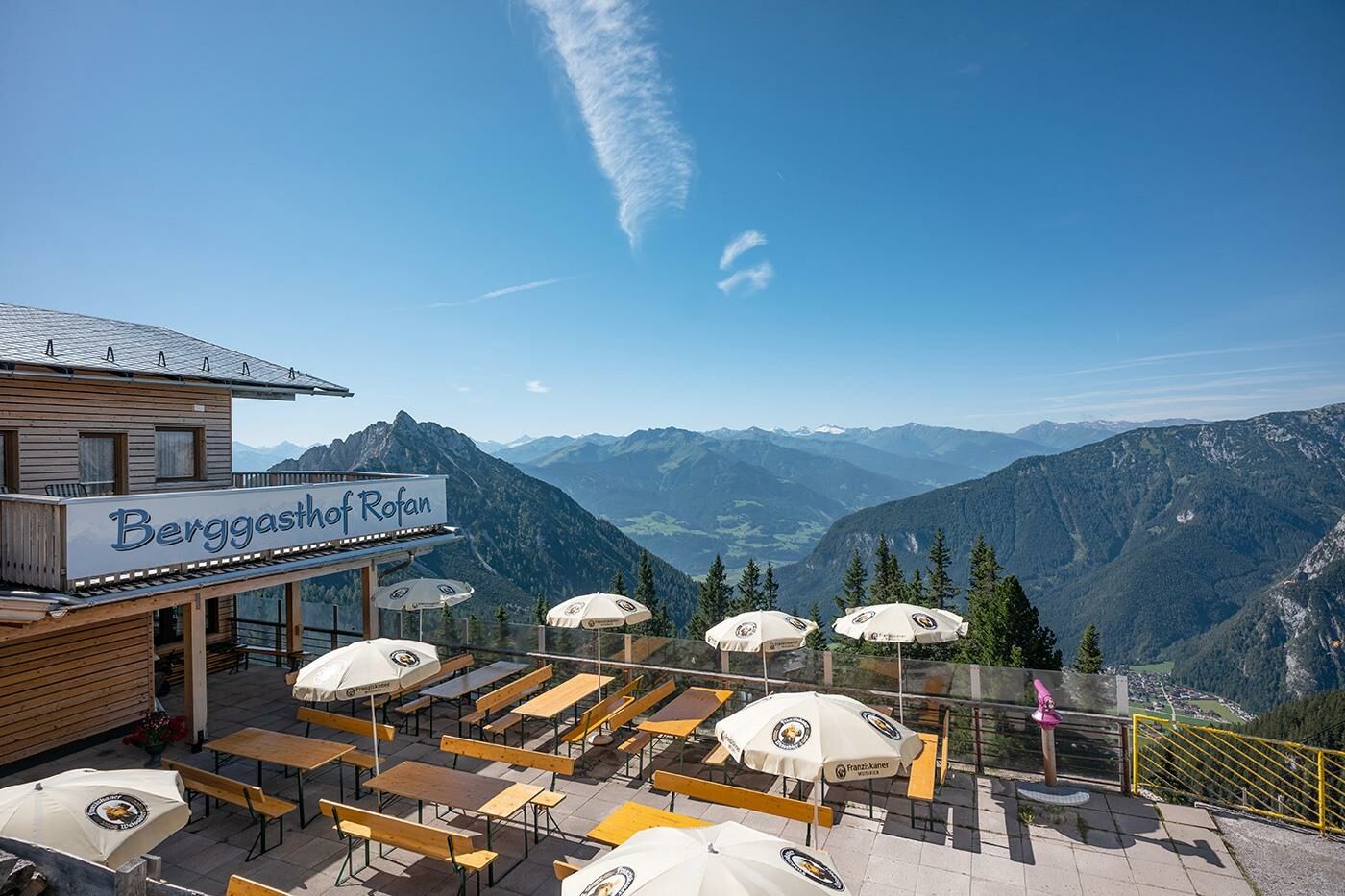 Berggasthof-Rofan-Terrasse.jpg