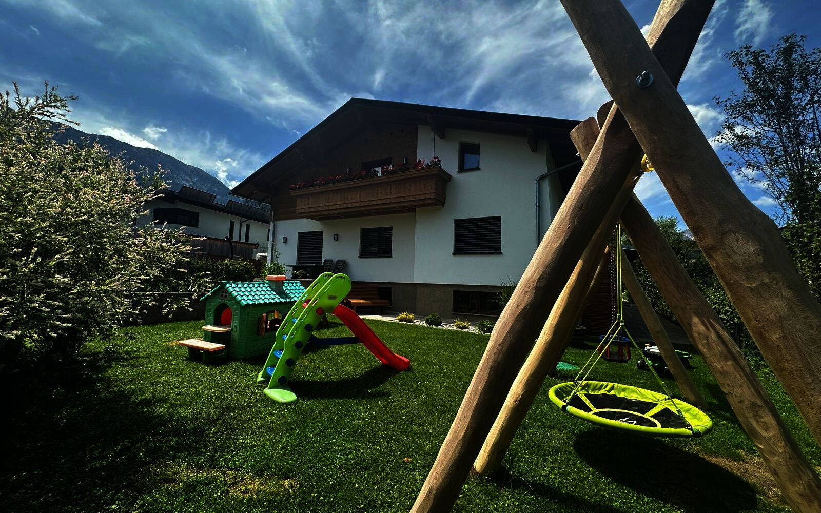Haupt-Ansicht-Garten.jpg